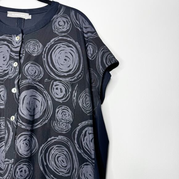 Alembika Art Print Lagenlook Dress Black Gray Viscose Midi Short Sleeve Sz 4 - Picture 3 of 8